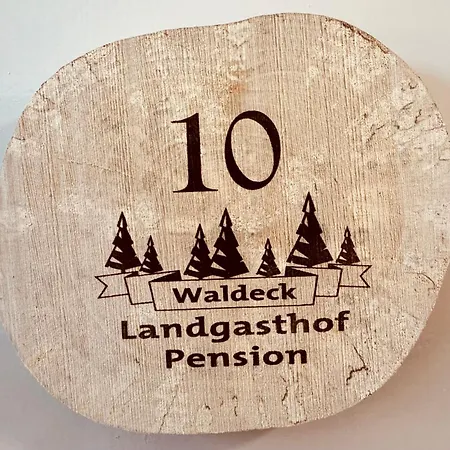 Landgasthof & Waldeck * Treuen